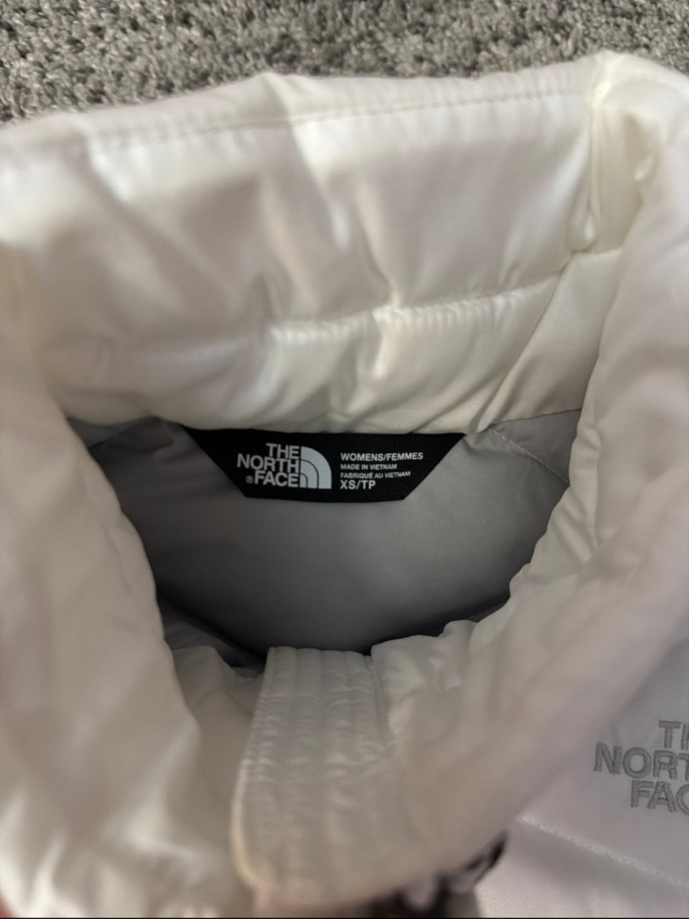 The North Face White Women's Quilted Puffer Vest - Picture 3 of 4